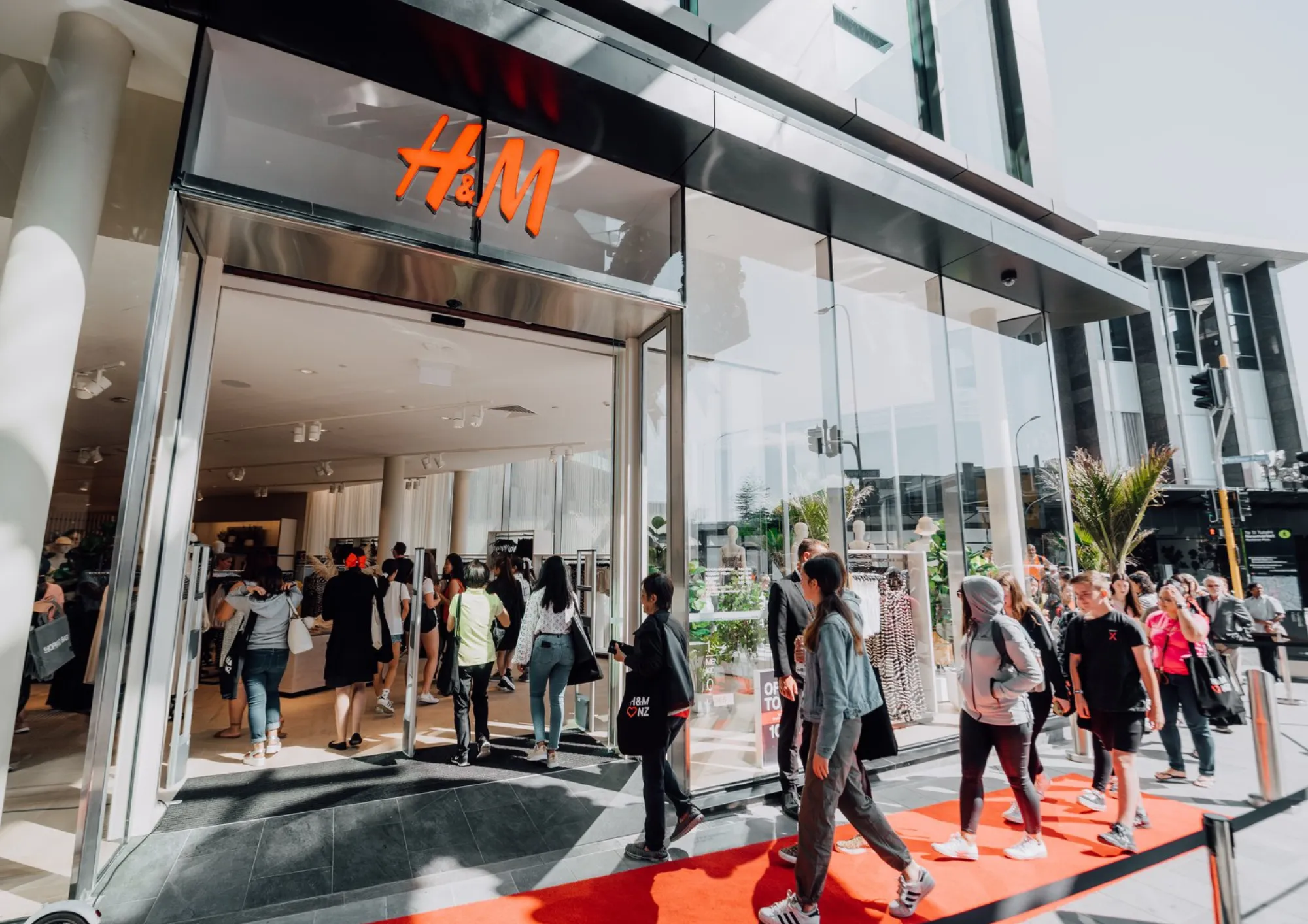 H&M large-format storefront on opening day, Auckland