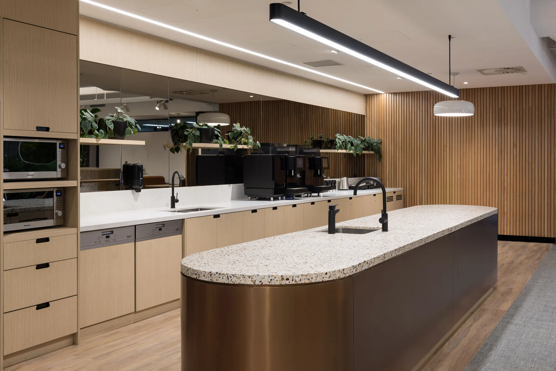 HSBC Head Office — Quay Street, Auckland, detail 1
